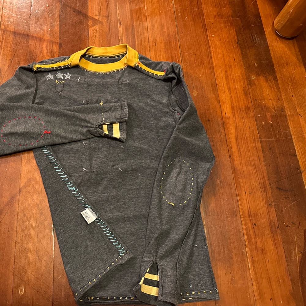 Double D Ranch Long Sleeve • small • Loaded with Details •Yellowstone inspired - Picture 10 of 15
